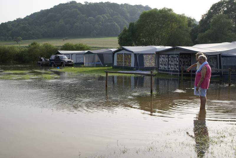 Hochwasser 2008 beim Campingplatz Bild Nr.014